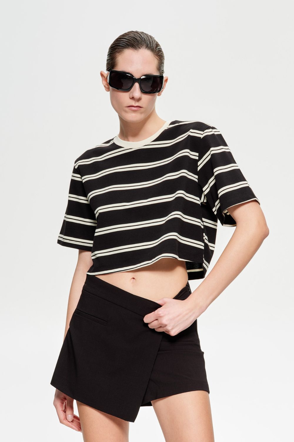 LUMINA T-SHIRT CROPPED ΡΙΓΕ ΜΑΥΡΟ